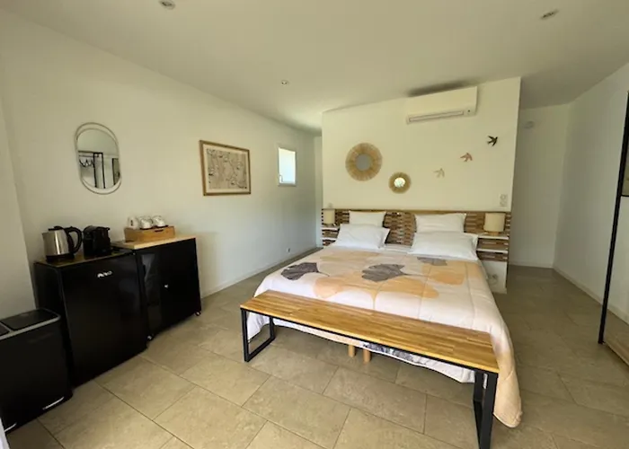 Patios Di Pruno Suite Melo